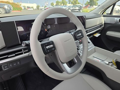 New 2025 Hyundai Santa Fe SE image 14