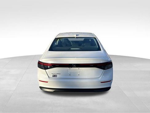Used 2023 Honda Accord EX image 4