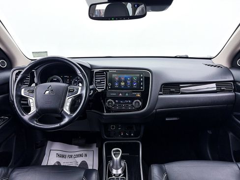 Used 2018 Mitsubishi Outlander GT image 23
