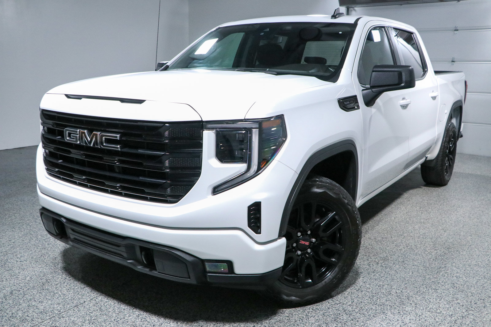 Used 2024 GMC Sierra 1500 Elevation AWD/4WD image 31