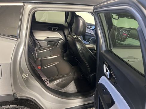 Certified 2023 Jeep Compass Limited image 30