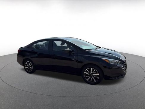 Used 2025 Nissan Versa SV FWD image 2