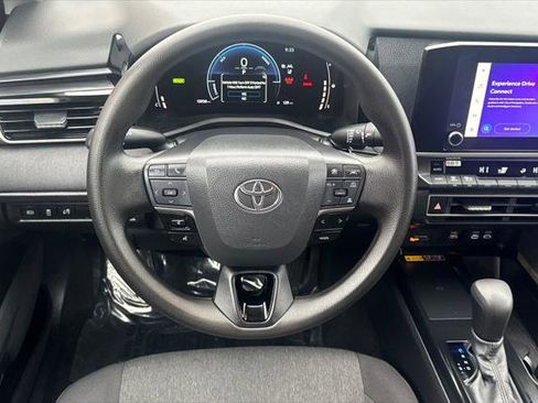 Certified 2025 Toyota Camry LE image 15