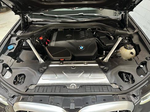 Used 2025 BMW X4 xDrive30i image 22