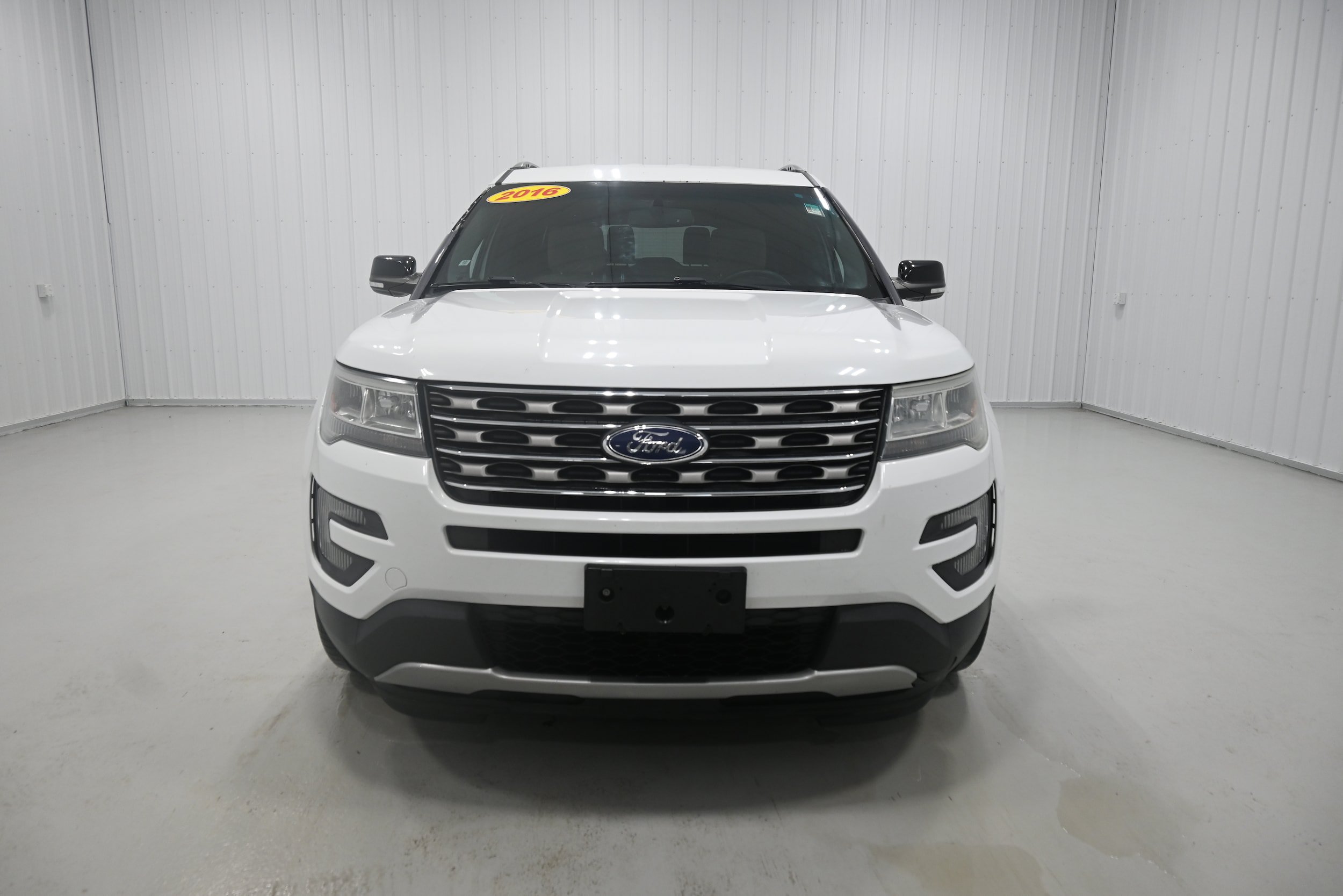 Used 2016 Ford Explorer XLT w/ Equipment Group 201A AWD/4WD image 19