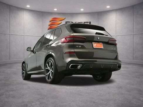 Used 2022 BMW X5 xDrive40i w/ M Sport Package AWD/4WD image 51