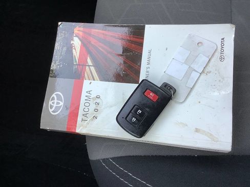 Used 2020 Toyota Tacoma TRD Off-Road image 48