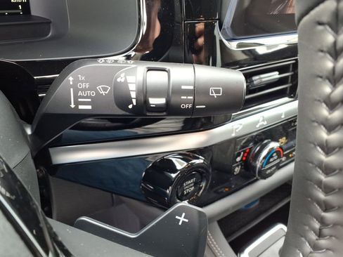 New 2026 Nissan Pathfinder Platinum image 22