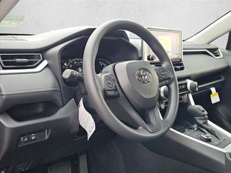 New 2025 Toyota RAV4 LE video 3