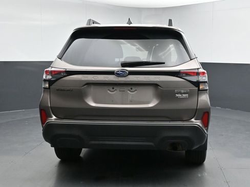 Used 2025 Subaru Forester Premium w/ Protection Package (1PH) image 8