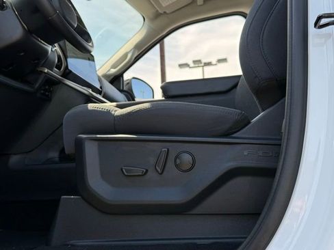 Used 2025 Ford Expedition Max Active AWD/4WD image 18