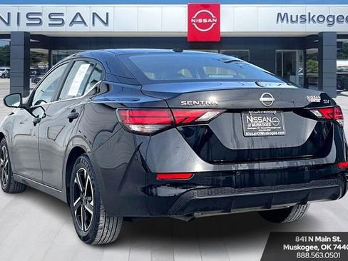 Used 2024 Nissan Sentra SV image 4