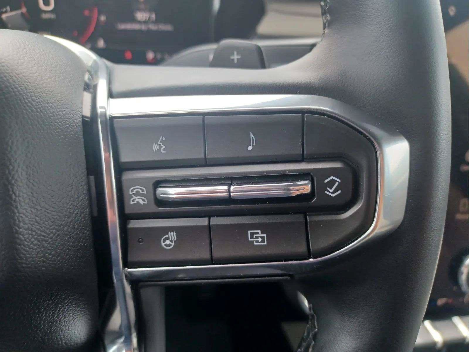 Used 2026 GMC Acadia AWD Elevation w/ Elevation Premium Package image 21