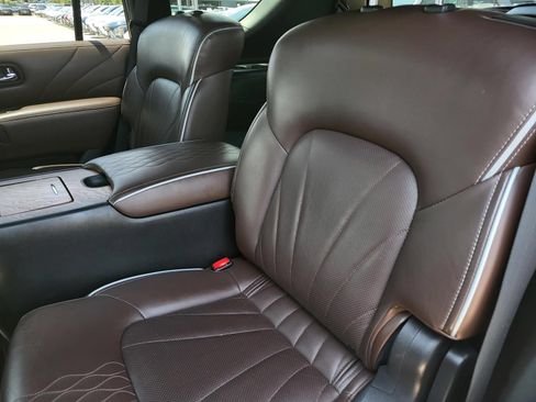 Used 2015 INFINITI QX80 4WD w/ Limited Package image 15
