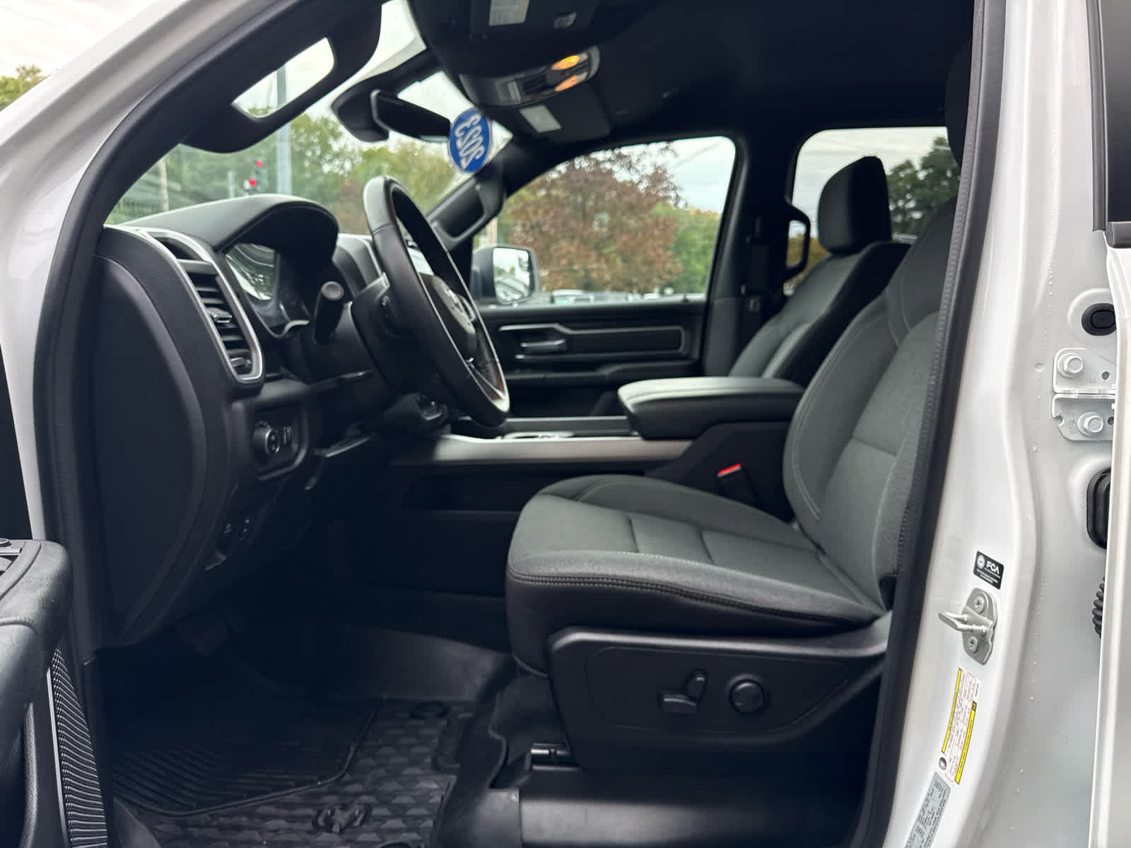 Used 2023 RAM 1500 Big Horn AWD/4WD image 15