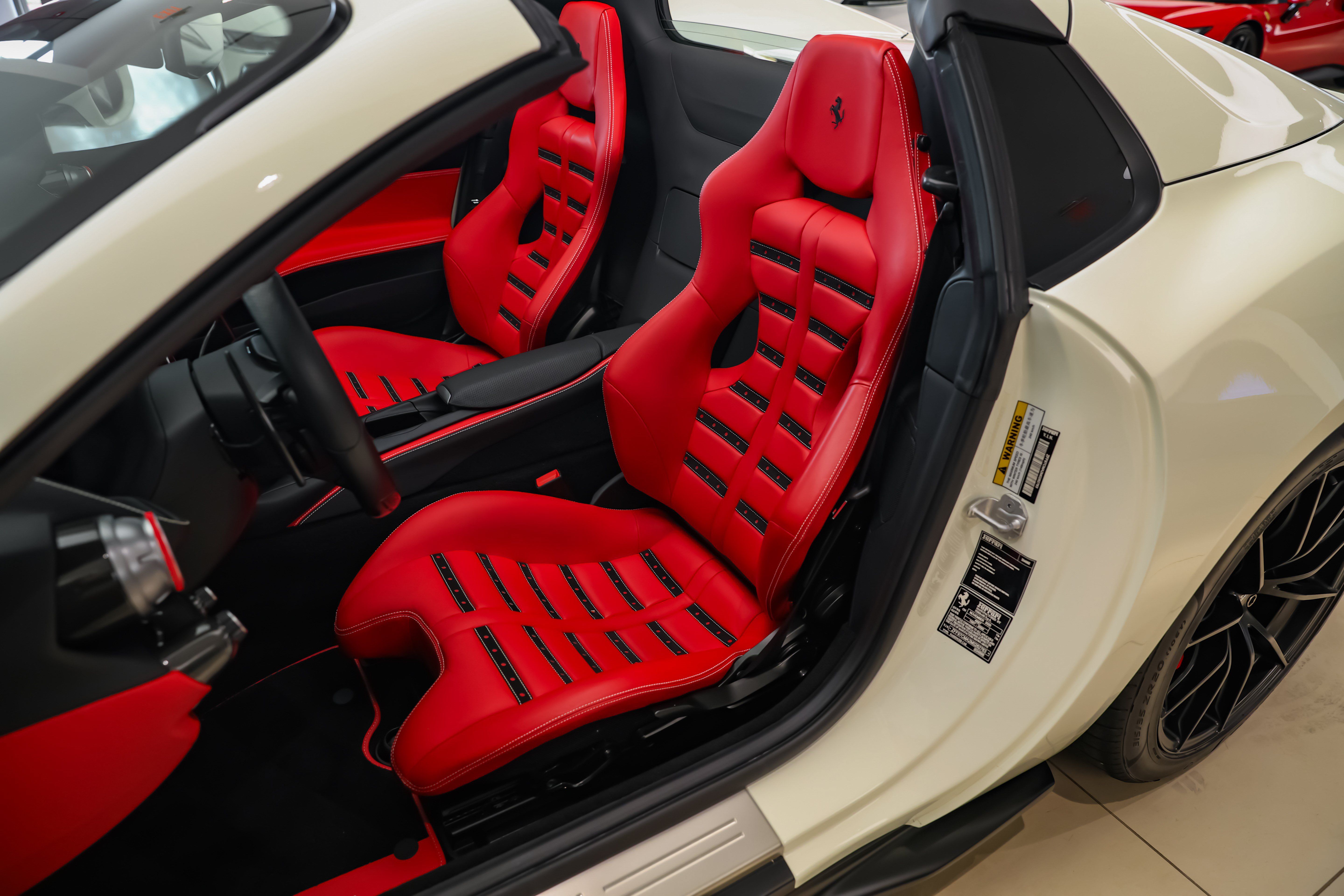 Used 2021 Ferrari 812 GTS RWD image 10