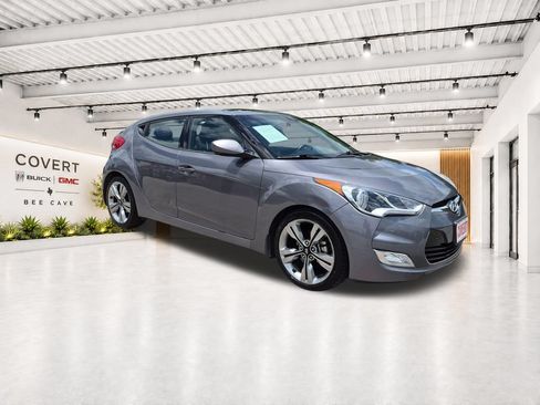 Used 2015 Hyundai Veloster w/ Option Group 03 FWD image 1