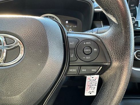 Used 2022 Toyota Corolla LE image 14