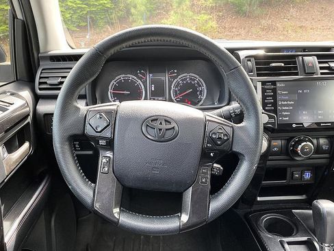 Used 2021 Toyota 4Runner Venture w/ Moonroof Package AWD/4WD image 20