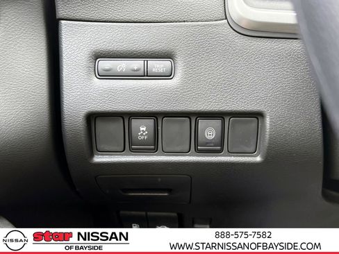 Used 2023 Nissan Murano S image 15