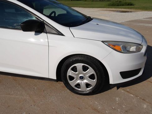 Used 2016 Ford Focus S FWD image 28