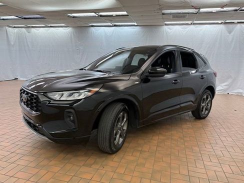 Used 2024 Ford Escape ST-Line Select w/ Tech Pack #1 AWD/4WD image 3