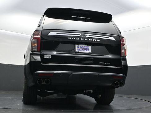 Used 2023 Chevrolet Suburban Premier AWD/4WD image 47