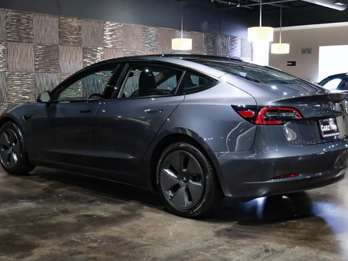Used 2023 Tesla Model 3 Standard Range image 10