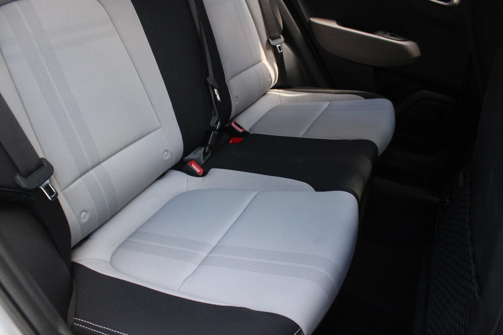 Used 2026 Hyundai Venue SEL FWD image 24