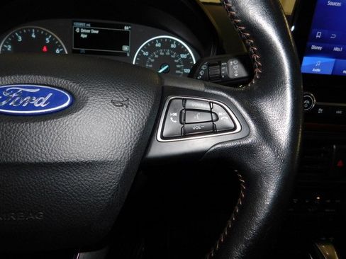 Used 2021 Ford EcoSport SE w/ SE Appearance Package image 27