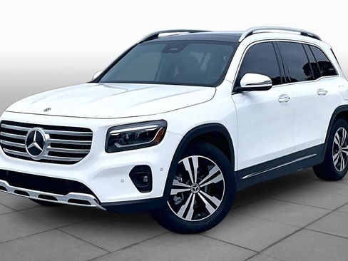 Used 2025 Mercedes-Benz GLB 250 image 1