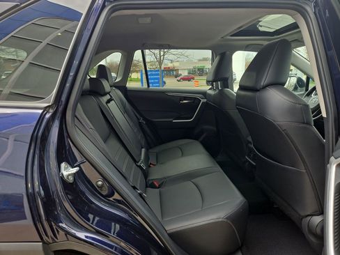 Used 2024 Toyota RAV4 XLE Premium FWD image 28
