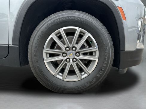 Used 2023 Chevrolet Traverse LT FWD image 43