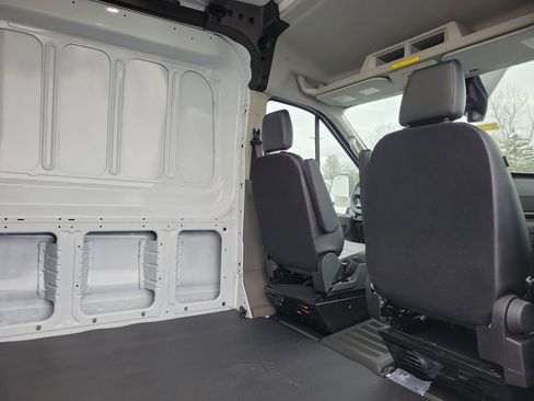 New 2026 Ford Transit 250 148 Medium Roof image 14