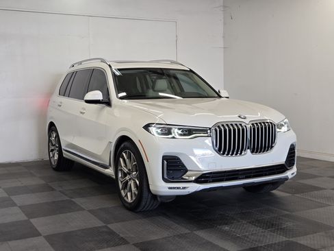 Used 2019 BMW X7 xDrive40i w/ Cold Weather Package AWD/4WD image 2