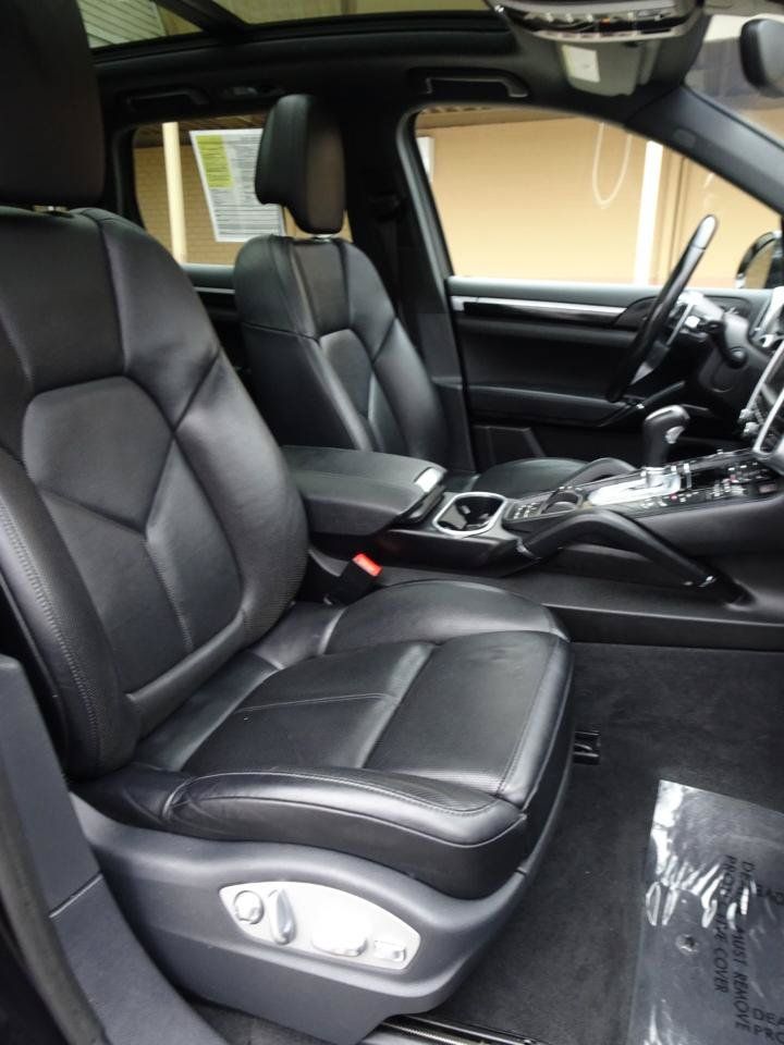 Used 2016 Porsche Cayenne AWD/4WD image 14