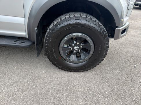 Used 2018 Ford F150 Raptor w/ Equipment Group 802A Luxury AWD/4WD image 32