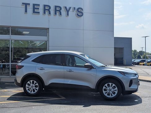 Used 2023 Ford Escape Active w/ Cold Weather Package image 2