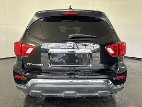 Used 2019 Nissan Pathfinder SL image 10