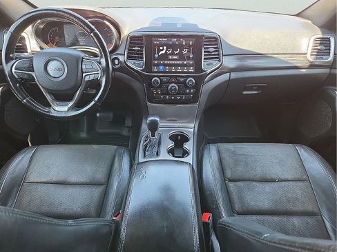 Used 2021 Jeep Grand Cherokee Laredo X RWD image 12