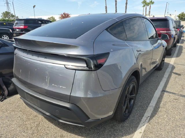 Used 2026 Tesla Model Y Long Range AWD/4WD image 2