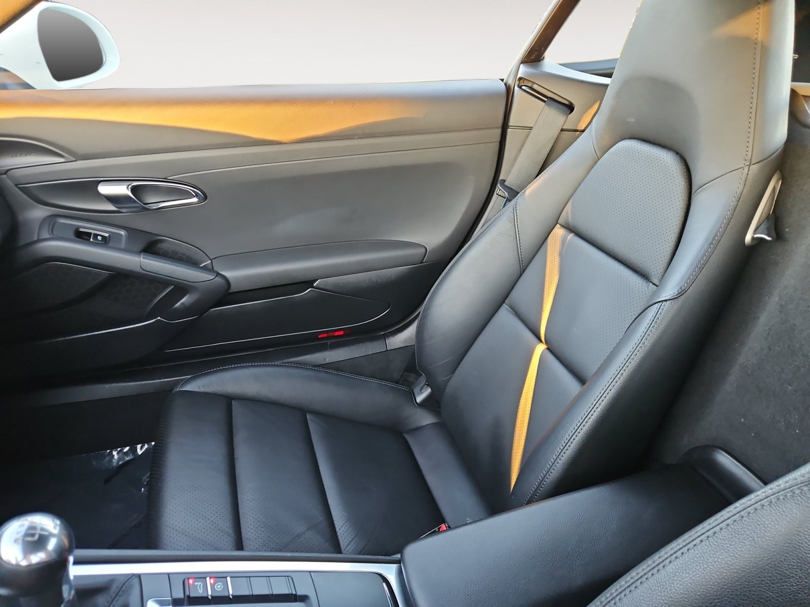 Used 2015 Porsche Cayman RWD image 13