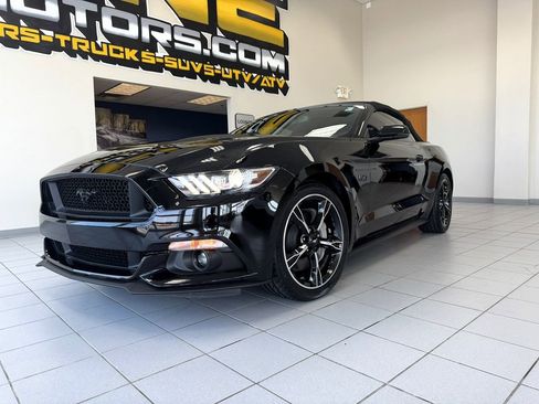 Used 2017 Ford Mustang GT Premium image 44