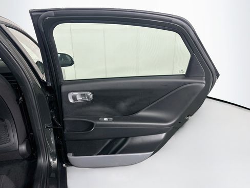 Used 2024 Hyundai Ioniq 6 SE RWD image 30