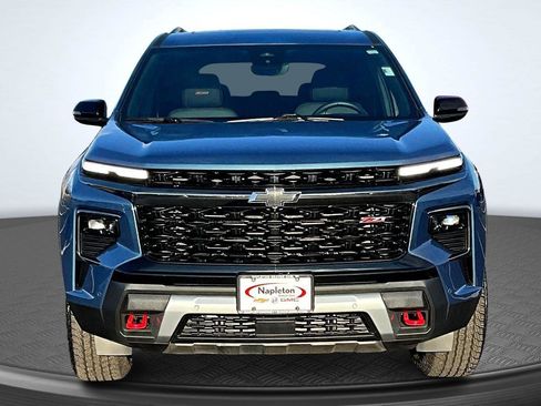 Used 2024 Chevrolet Traverse Z71 w/ Enhanced Driving Package image 3