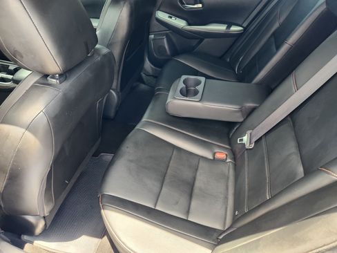 Used 2020 Nissan Sentra SR w/ Premium Package FWD image 31