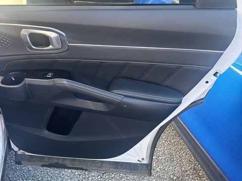 Used 2022 Kia Sorento SX image 7