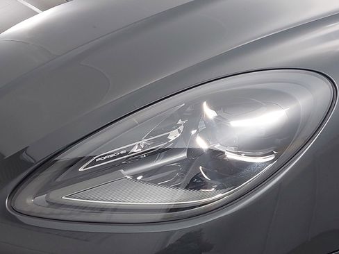 New 2026 Porsche Macan S image 33