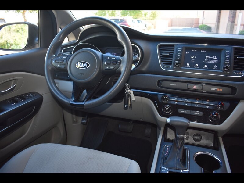 Used 2019 Kia Sedona LX FWD image 31