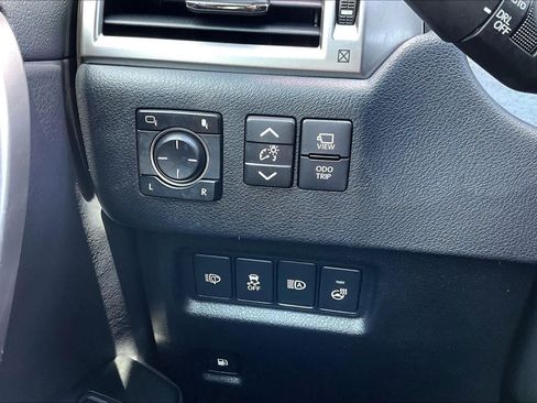 Used 2022 Lexus GX 460 Luxury w/ Sport Design Package AWD/4WD image 36